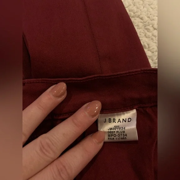 Worn once! J BRAND Photo Ready Deep Plum Skinny Jeans Raw Hem Perfect condition - Picture 8 of 15